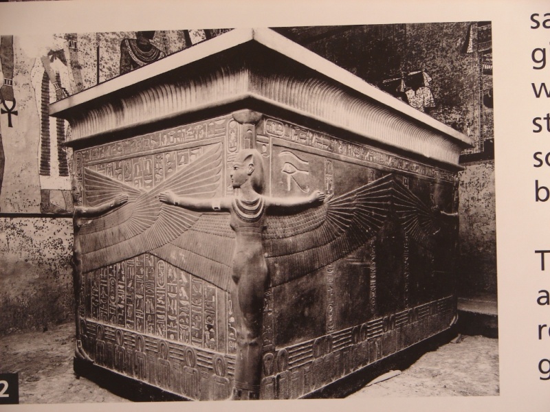 Picture of King Tut's outer tomb.jpg
